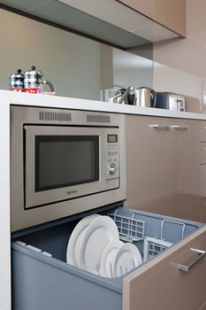 Melbourne Short Stay Apartments MP Deluxe - Tourism Hervey Bay 23