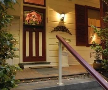 Chalet Blue Mountains - Hervey Bay Accommodation 0