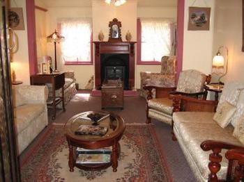 Chalet Blue Mountains - Hervey Bay Accommodation 1