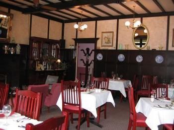 Chalet Blue Mountains - Hervey Bay Accommodation 2