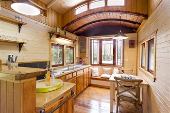 Glass House Mountains Ecolodge - Hervey Bay Accommodation 13