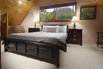 Glass House Mountains Ecolodge - Hervey Bay Accommodation 16