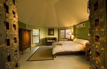 Glass House Mountains Ecolodge - Hervey Bay Accommodation 22