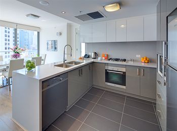 Zara Tower - Luxury Suites And Apartments - Hervey Bay Accommodation 0