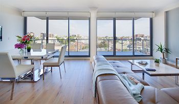 Zara Tower - Luxury Suites And Apartments - Hervey Bay Accommodation 9