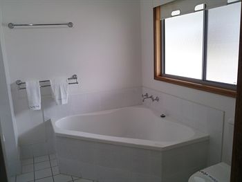 Cam-Way Estate - Hervey Bay Accommodation 6