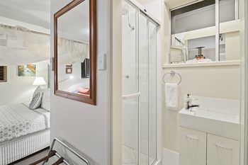 Eden Lodge - Hervey Bay Accommodation 3