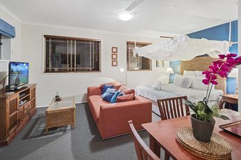 Eden Lodge - Hervey Bay Accommodation 14
