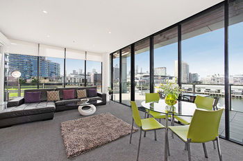 Docklands Private Collection Of Apartments - NewQuay - Hervey Bay Accommodation 12