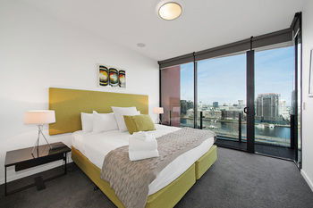 Docklands Private Collection Of Apartments - NewQuay - Hervey Bay Accommodation 13