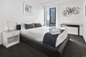 Docklands Private Collection Of Apartments - NewQuay - Hervey Bay Accommodation 26