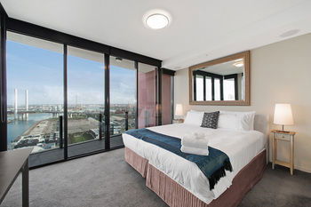 Docklands Private Collection Of Apartments - NewQuay - Hervey Bay Accommodation 28