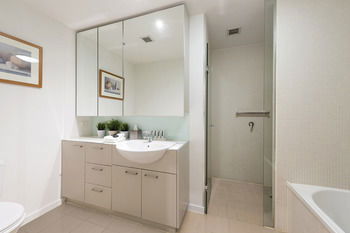 Docklands Private Collection Of Apartments - NewQuay - Hervey Bay Accommodation 53