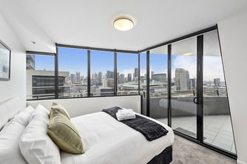 Docklands Private Collection Of Apartments - NewQuay - Hervey Bay Accommodation 58
