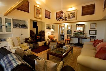 Arabella Guesthouse - Hervey Bay Accommodation 0