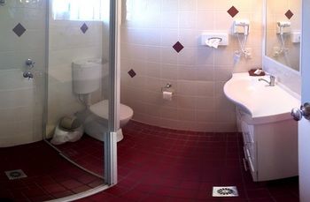 Homestead Motel - Hervey Bay Accommodation 0