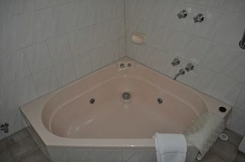 Nunawading Motor Inn - Hervey Bay Accommodation 36