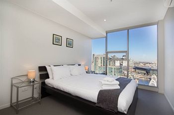 Melbourne Holiday Apartments At McCrae Docklands - Hervey Bay Accommodation 1