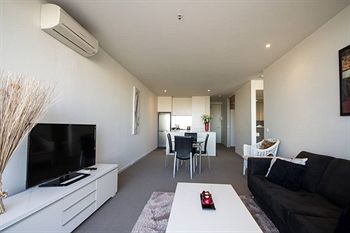 Melbourne Holiday Apartments At McCrae Docklands - Hervey Bay Accommodation 2