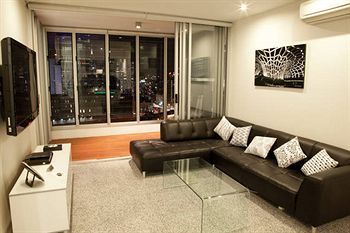 Melbourne Holiday Apartments At McCrae Docklands - Hervey Bay Accommodation 10