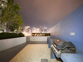 Melbourne Holiday Apartments At McCrae Docklands - Hervey Bay Accommodation 15