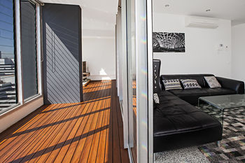 Melbourne Holiday Apartments At McCrae Docklands - Hervey Bay Accommodation 19