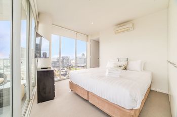 Melbourne Holiday Apartments At McCrae Docklands - Hervey Bay Accommodation 28