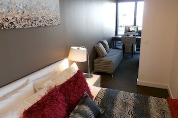 Aura On Flinders Serviced Apartments - Tourism Hervey Bay 4