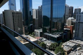 Aura On Flinders Serviced Apartments - Tourism Hervey Bay 14