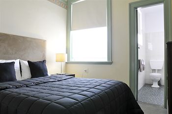 Hotel Gosford - Hervey Bay Accommodation 12