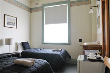 Hotel Gosford - Hervey Bay Accommodation 21