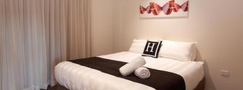 H Boutique Hotel - Tourism Hervey Bay 17