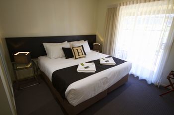 H Boutique Hotel - Tourism Hervey Bay 43