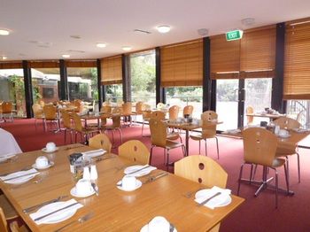 Dingley International Hotel - Hervey Bay Accommodation 2