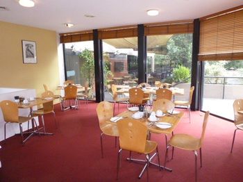 Dingley International Hotel - Hervey Bay Accommodation 3