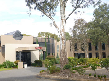 Dingley International Hotel - Hervey Bay Accommodation 24