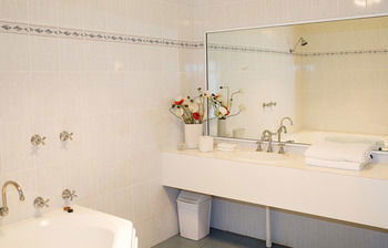 Tumut Valley Motel - Hervey Bay Accommodation 13