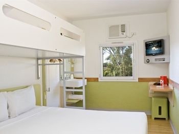 Ibis Budget Fawkner - Hervey Bay Accommodation 2