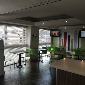 Ibis Budget Fawkner - Hervey Bay Accommodation 8