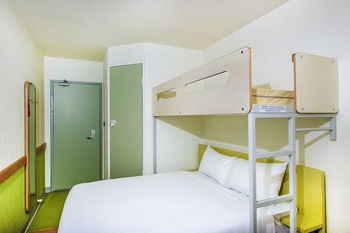 Ibis Budget Fawkner - Hervey Bay Accommodation 17