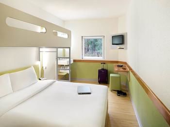Ibis Budget Fawkner - Hervey Bay Accommodation 23