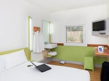 Ibis Budget Fawkner - Hervey Bay Accommodation 24