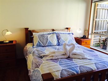 Australian Home Away @ East Doncaster Andersons Creek 1 - Hervey Bay Accommodation 0