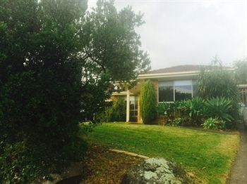 Australian Home Away @ East Doncaster Andersons Creek 1 - Hervey Bay Accommodation 1