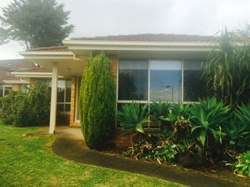 Australian Home Away @ East Doncaster Andersons Creek 1 - Hervey Bay Accommodation 2