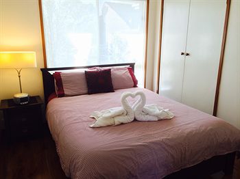 Australian Home Away @ East Doncaster Andersons Creek 1 - Hervey Bay Accommodation 3