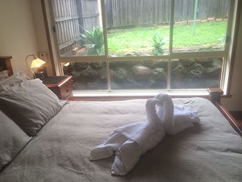 Australian Home Away @ East Doncaster Andersons Creek 1 - Hervey Bay Accommodation 5