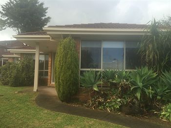 Australian Home Away @ East Doncaster Andersons Creek 1 - Hervey Bay Accommodation 8