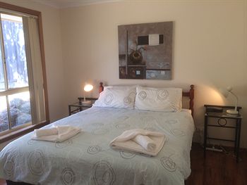 Australian Home Away @ Doncaster Andersons Creek 2 - Hervey Bay Accommodation 3