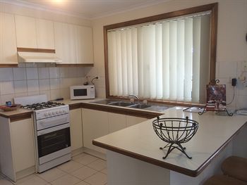 Australian Home Away @ Doncaster Andersons Creek 2 - Hervey Bay Accommodation 7